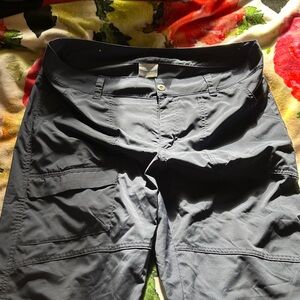 Columbia Dark Gray Cargo capri